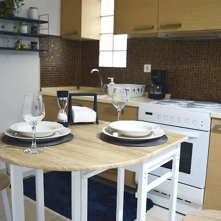 Cosy 4 Close To The City Center Apartment